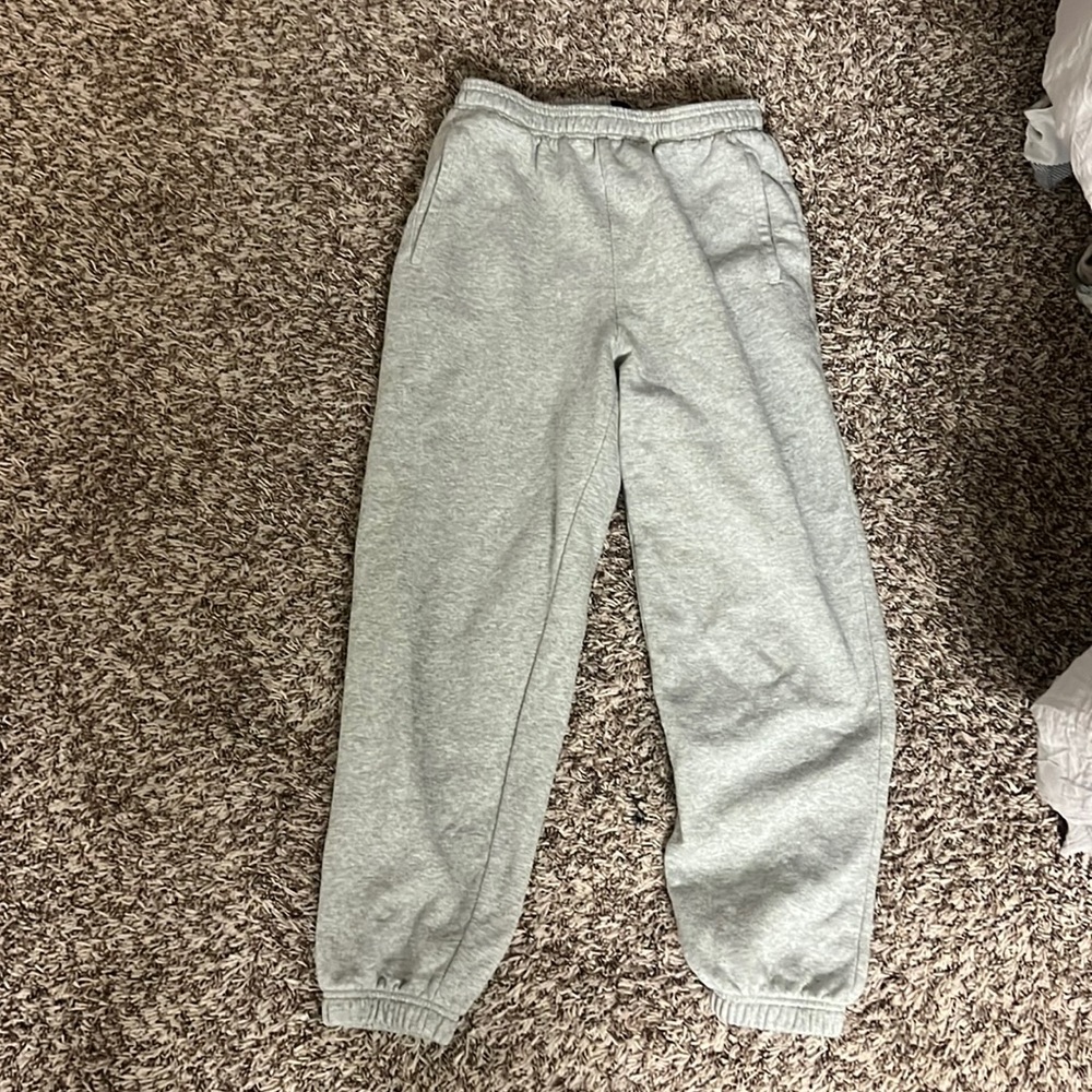 gap grey sweatpants